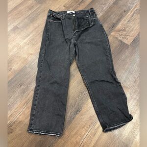 Abercrombie & Fitch
The Ankle Straight
Ultra High Rise